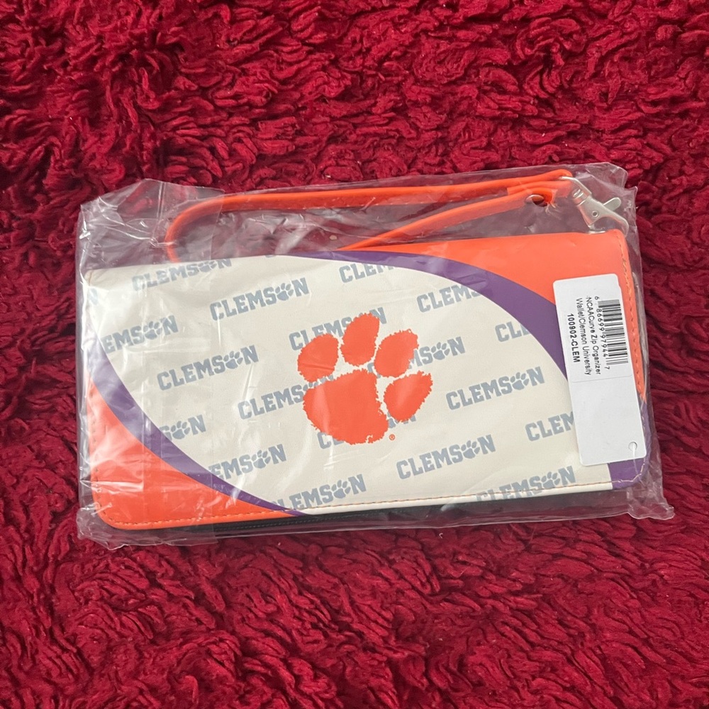 Clemson’s wristlet wallet